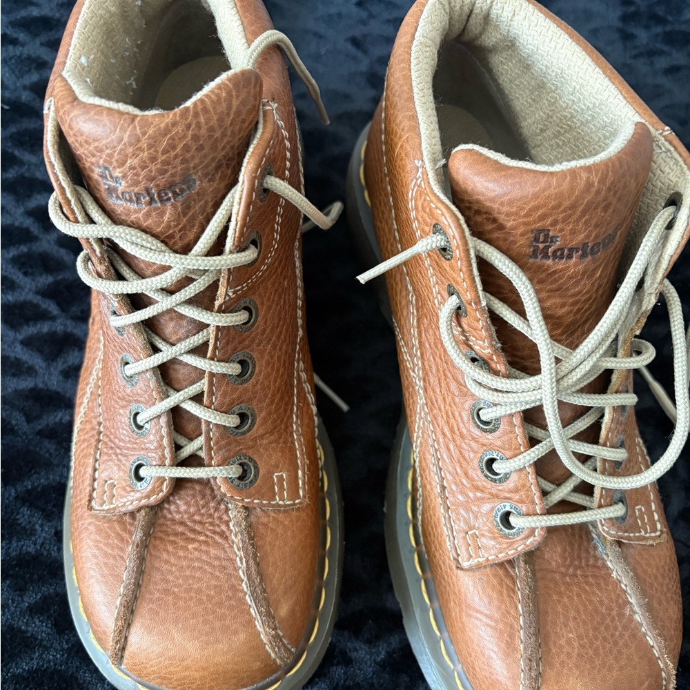 EUC size 9 Dr. Martens Brown Leather women’s Boots
